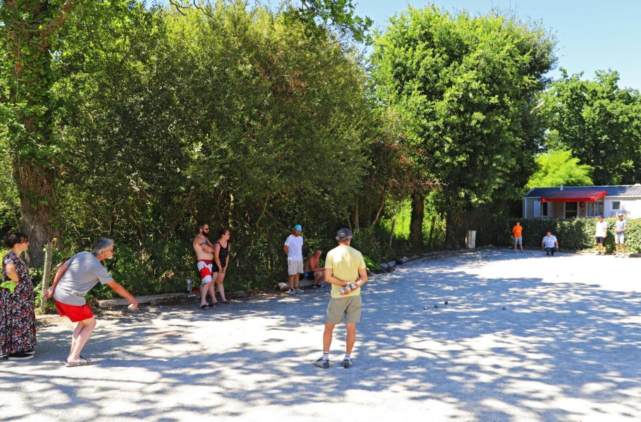 Camping De L'Etang Du Pays Blanc Guérande Buitenkant foto